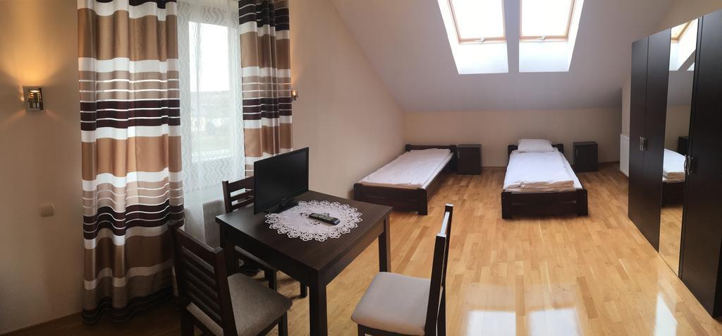 Noclegi Julia Stopnica Pacanow Mietel ภายนอก รูปภาพ